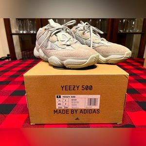 LNWB Yeezy 500 Salt Grey Size 7.5 Men’s Like New w/ Original Box